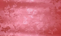 Tumši sarkans papīrs ar rozēm 50x75 cm (DP1.4)