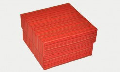 Sarkana dāvanu kaste 10x10x6 cm